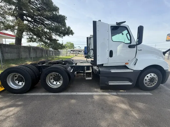 2021 International LT625f6af88036707940ae5f8c62f67adad6a