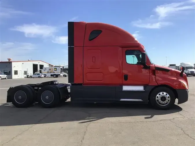 2021 FREIGHTLINER CA126