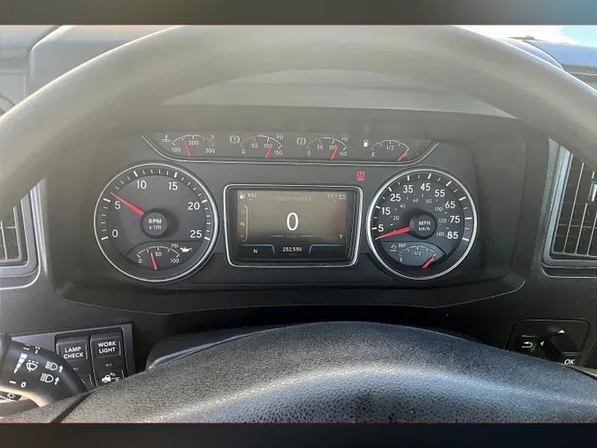 2019 INT LT625 6x4