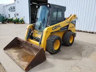 2017 Gehl R260