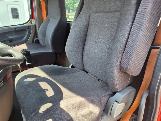 2018 FREIGHTLINER CASCADIA 113