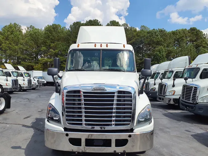 1999 FREIGHTLINER/MERCEDES FLD11264SD