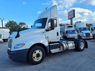 2021 NAVISTAR INTERNATIONAL LT625 DAYCAB S/A