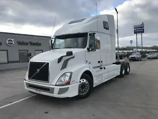 2016 VOLVO VNL64T670