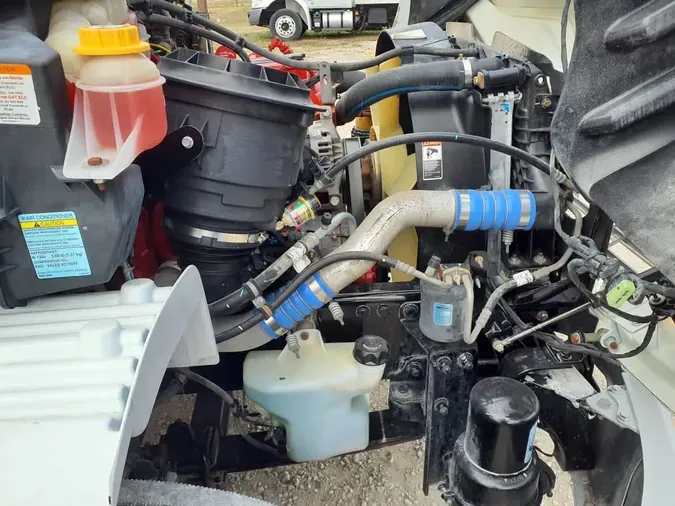 2020 FREIGHTLINER/MERCEDES M2 106f6b994a8e0abf4593201efb5fa2f4fcb