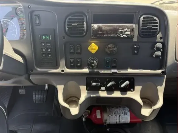 2022 Freightliner Business Class M2 106