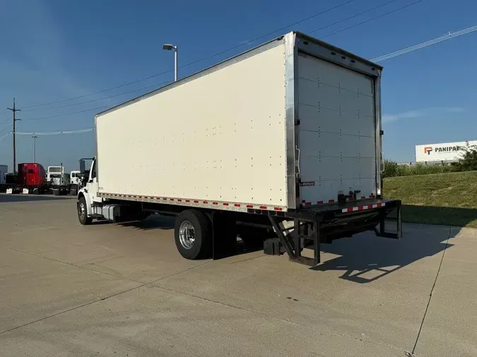 2019 Freightliner M2 106