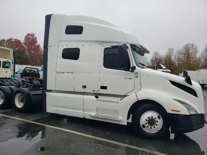 2019 Volvo VNL64760