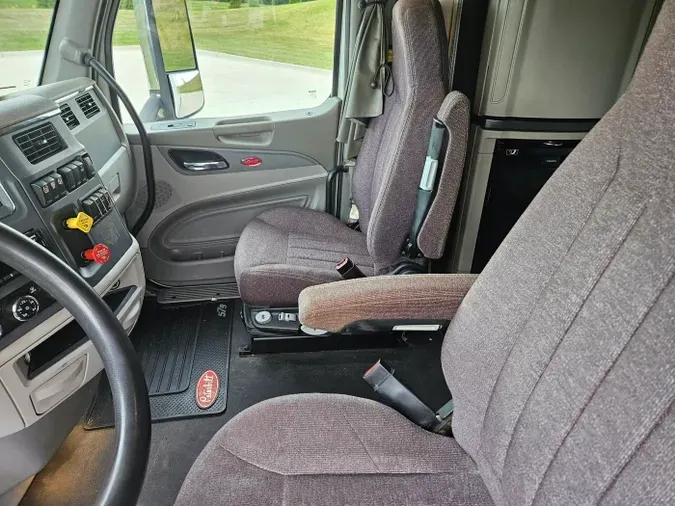 2022 Peterbilt 579