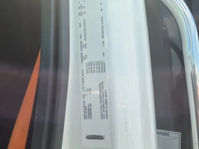 2019 FREIGHTLINER M2 106