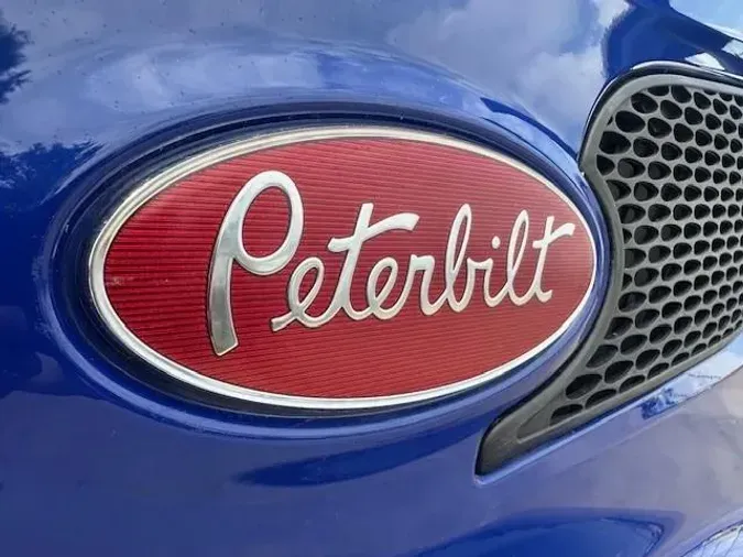 2022 Peterbilt 579
