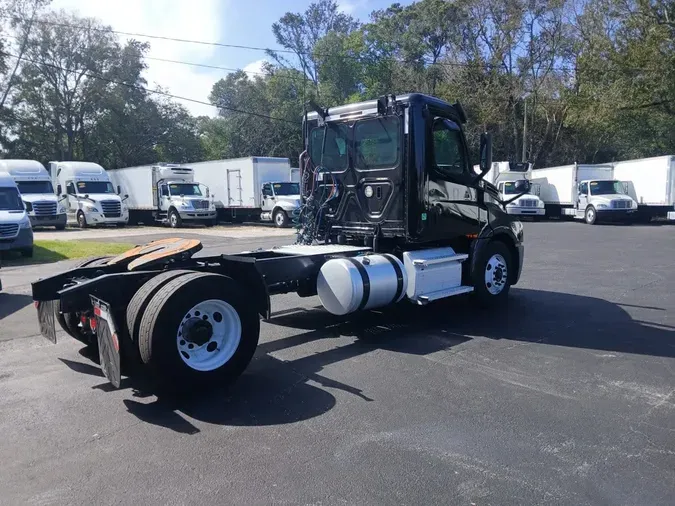 2019 FREIGHTLINER/MERCEDES NEW CASCADIA 126
