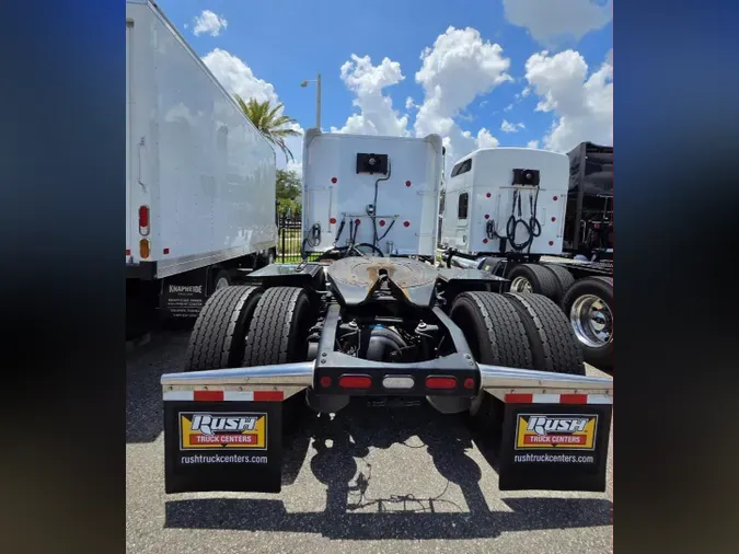 2023 Peterbilt 389