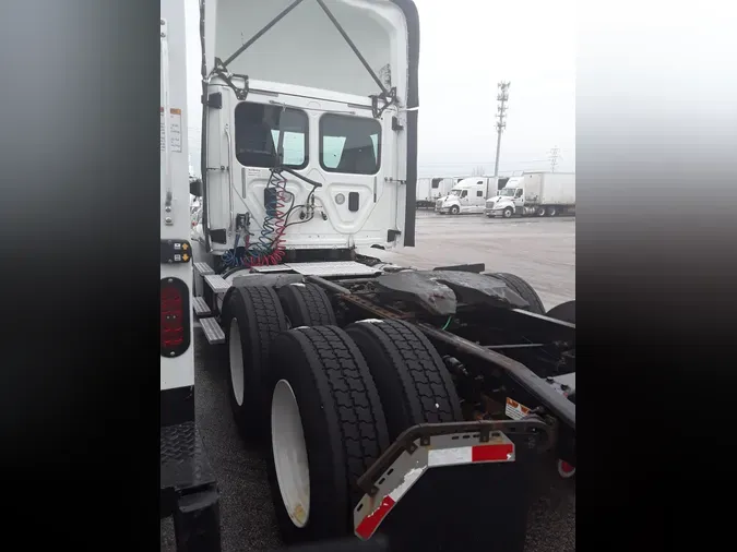 2017 FREIGHTLINER/MERCEDES CASCADIA 125