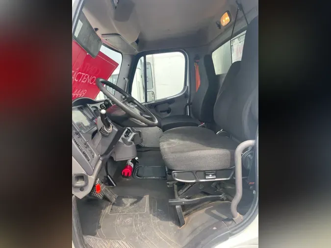 2020 FREIGHTLINER M2 106