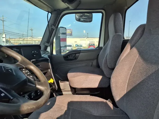 2019 NAVISTAR INTERNATIONAL LT625 DAYCAB T/A