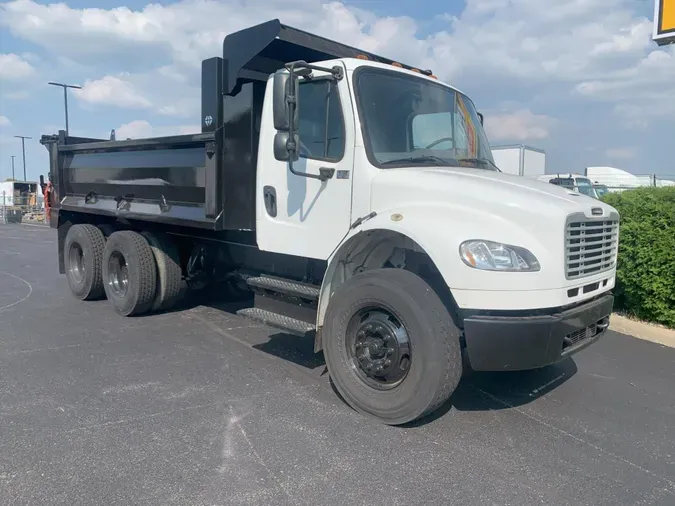 2019 Freightliner Business Class M2 106