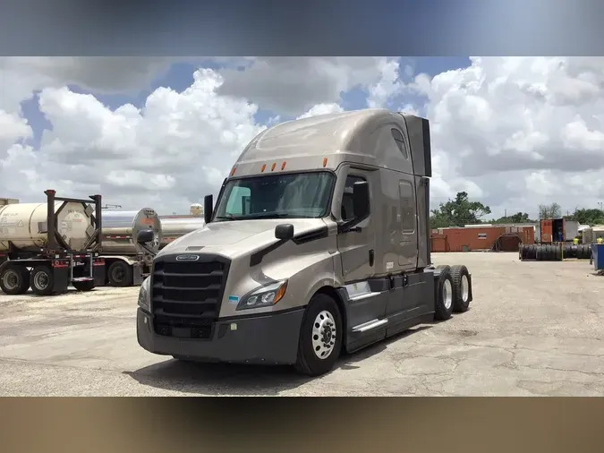 2023 Freightliner Cascadia