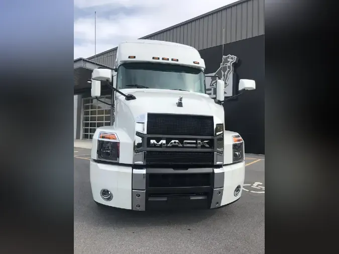 2024 MACK AN64T