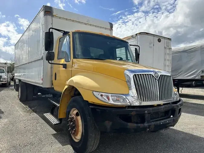 2013 INTERNATIONAL DURASTAR 4300