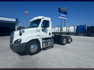 2017 FREIGHTLINER CASCADIA 125