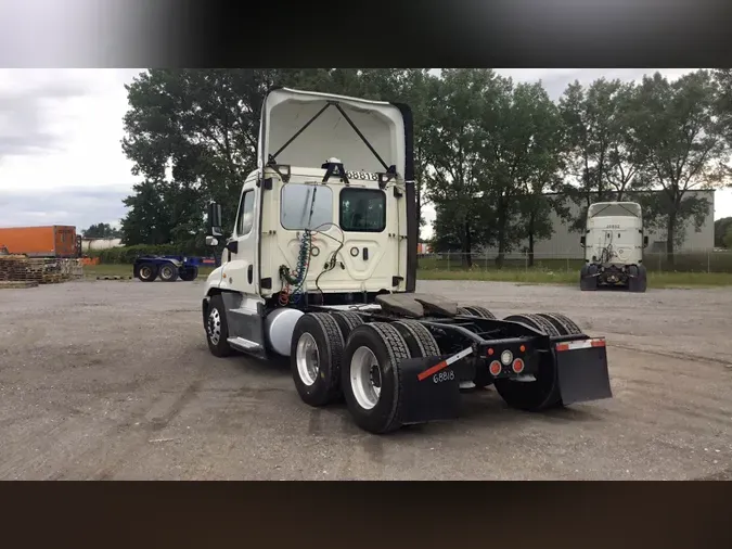 2019 Freightliner Cascadia 125f6d8b4d07cc694a9bb37b9386c980bbd