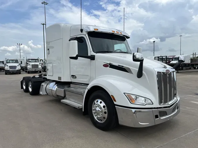 2023 Peterbilt 579