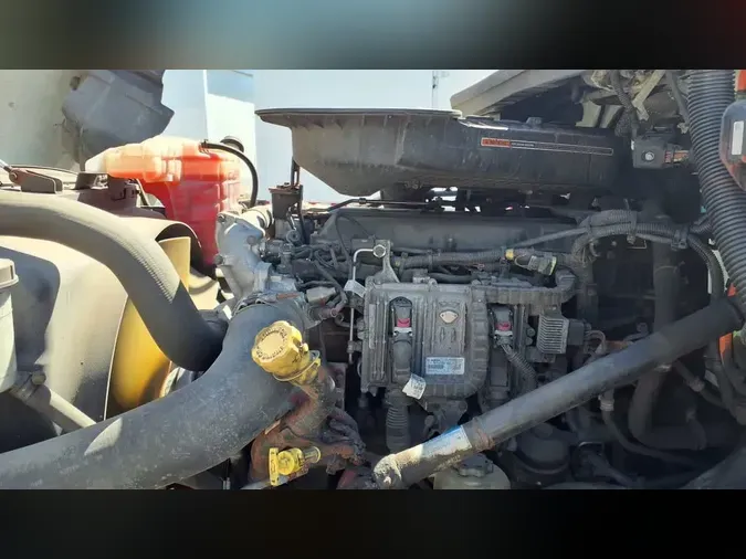 2019 NAVISTAR INTERNATIONAL LT625 DAYCAB T/A