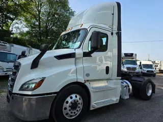 2019 FREIGHTLINER NEW CASCADIA 116