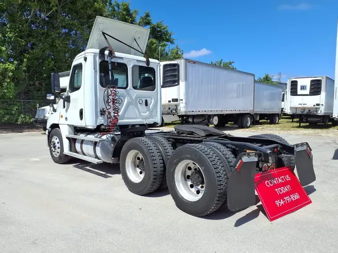 2018 FREIGHTLINER/MERCEDES CASCADIA 125