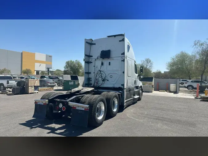 2021 Freightliner Cascadia 126