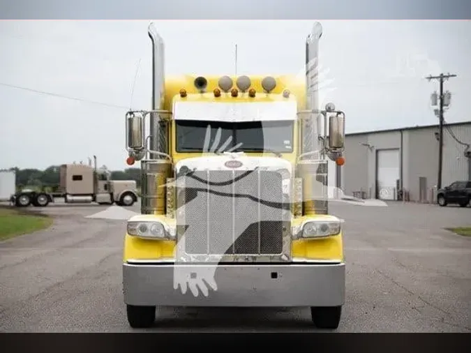 2020 PETERBILT 389