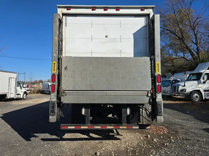 2018 FREIGHTLINER/MERCEDES M2 106