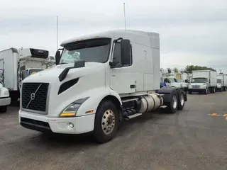 2020 VOLVO VNR64T-640
