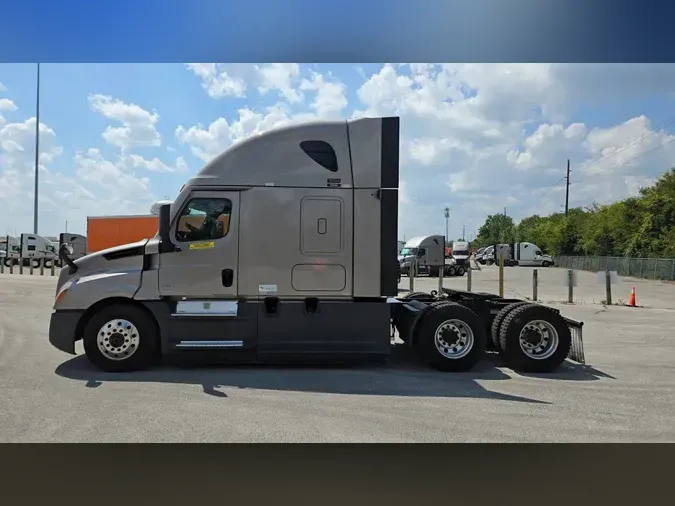 2023 Freightliner Cascadia