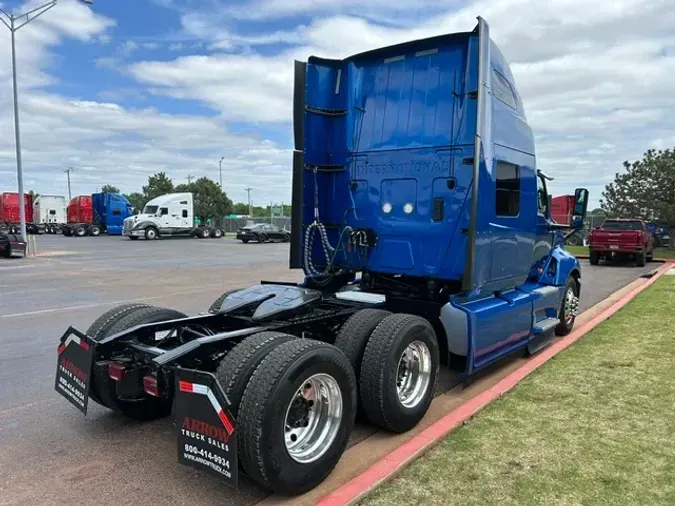 2021 INTERNATIONAL LT