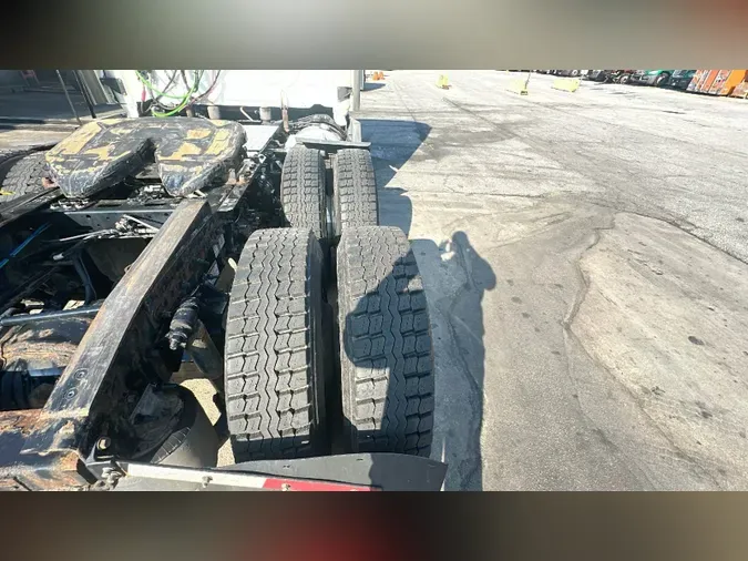 2021 Freightliner Cascadia 126