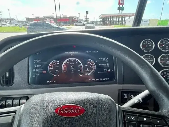 2024 Peterbilt 389