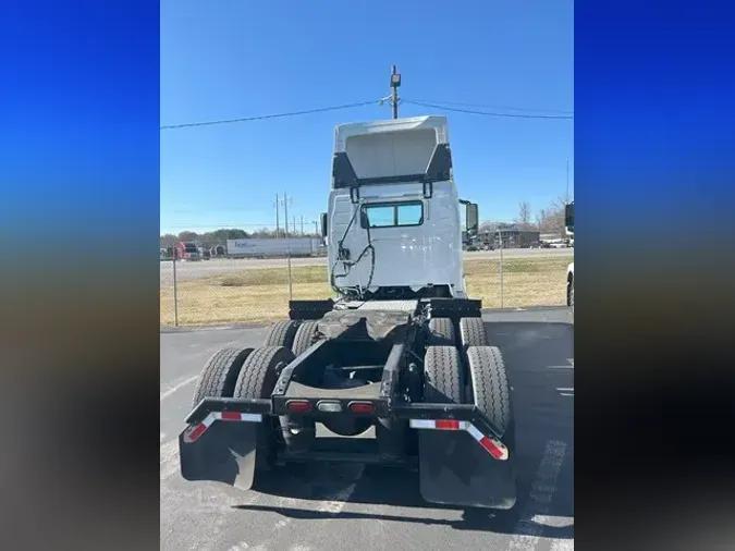 2016 VOLVO VNL64T300