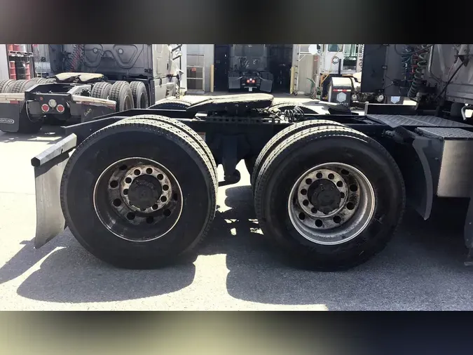 2025 Freightliner Cascadia 126f6f0520a1d2e59fd1a68dbf57dc6a899