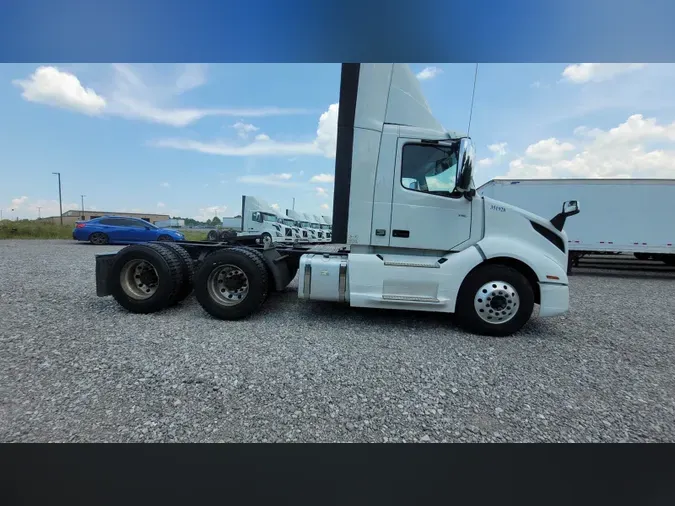 2019 Volvo VNL300