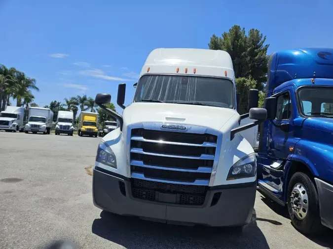 2020 FREIGHTLINER/MERCEDES NEW CASCADIA PX12664