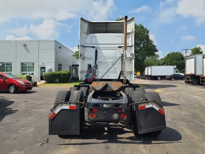 2020 VOLVO VNR64T-640