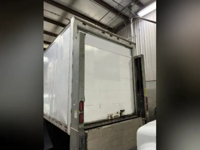 2019 FREIGHTLINER/MERCEDES M2-112