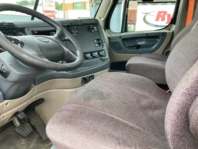2020 FREIGHTLINER/MERCEDES CASCADIA 125f7016d87b7734216ed254bc74284ff5c