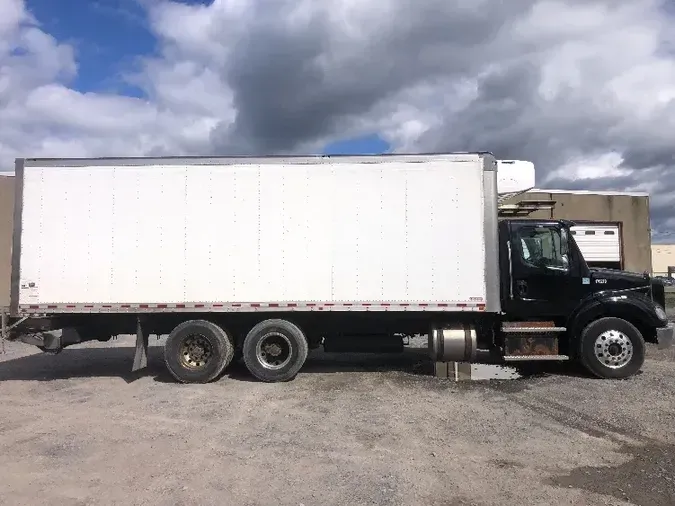 2018 Freightliner M211264S