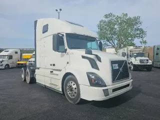 2018 VOLVO VNL64670