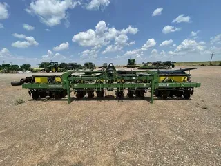 2000 John Deere 1720