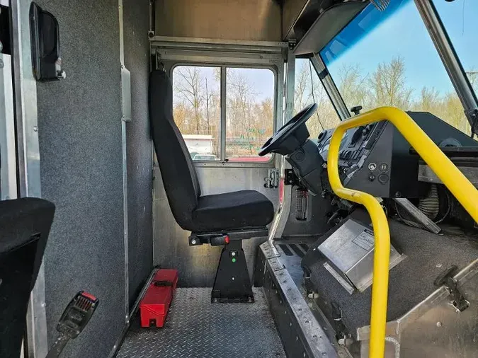 2021 Ford F59 Utilimaster 18 P1000