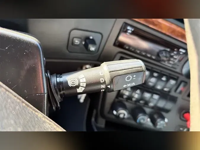 2020 INTERNATIONAL LT